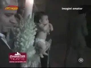 VIDEO: Vezi cum canta MUTU Pusca si cureaua lata!