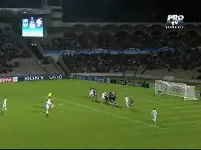 Baptista suteaza imparabil din lovitura libera. Roma conduce cu 2-1.