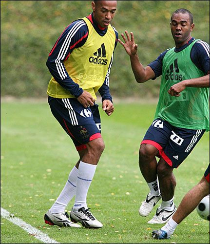 Vezi imagini de la antrenamentul Frantei!_9