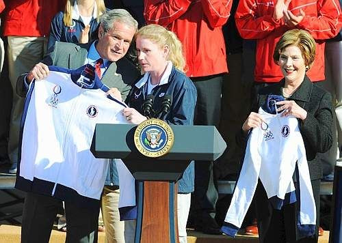 Bush, intimidat de mama lui Phelps!_13