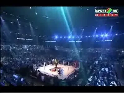 Vezi super intrarea facuta de fetele superbe de la Pussycat Dolls!