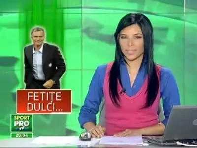 Fetitele dulci din Bucuresti l-au ademenit pe Mourinho!