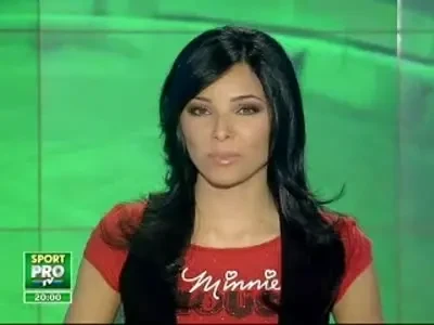 MM in "Travestitul II". Piturca: "MM, Mita biciclista"