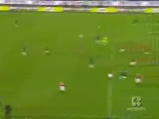 Vezi super golul lui Ibrahimovic cu Roma