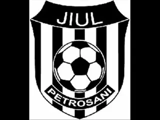 Hai baietii, hai cu pasa, sa le scuturam iar plasa! Asculta imnul celor de la Jiul