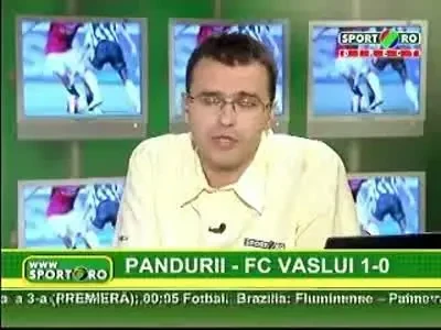 Porumboiu: Burdujan se plimba pe teren. E bataie de joc, iau masuri