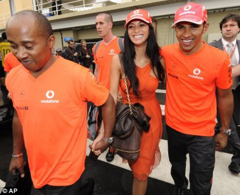 Hamilton este noul rege al Formulei 1! Vezi cum l-a incurajat Nicole!_17