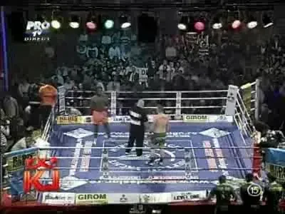 REVANSA! Morosanu i-a umflat buzau' lui Kemayo!