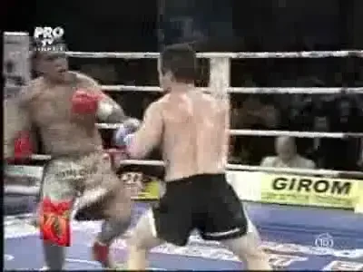 VIDEO: "Pitbull" Atodiresei l-a capacit pe David Douge!