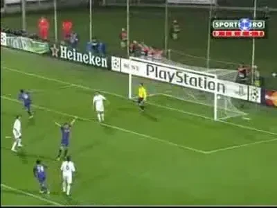 Mutu, mai tare decat C Ronaldo: lider la suturi la poarta in Champions League!