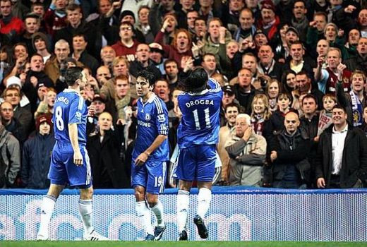 Drogba isi cere scuze pentru ca a aruncat cu monede in fanii lui Burnley!_7
