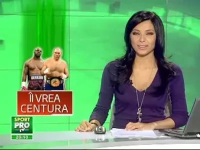 Holyfield l-a batut pe Valuev...la capitolul moda!