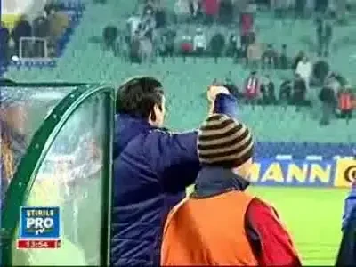 Vezi cum au declansat Radoi si Costea razboi la nationala, la Sport, 20:10!