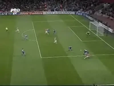 Bendtner aduce calificarea pentru Arsenal: Arsenal 1-0 Kiev