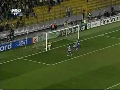 Vezi golul marcat de Fener prin Kazim Kazim