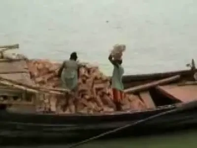 Video INCREDIBIL! Caramida cu caramira: cum isi face Dinamo noul stadion :)