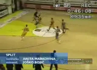 VIDEO: VEZI o bataie ca-n filme cu 20 de jucatori implicati!