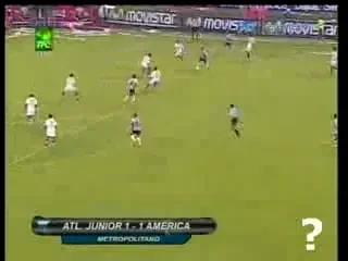 INCREDIBIL/ Vezi cel mai stupid penalti la un fault..fara contact!