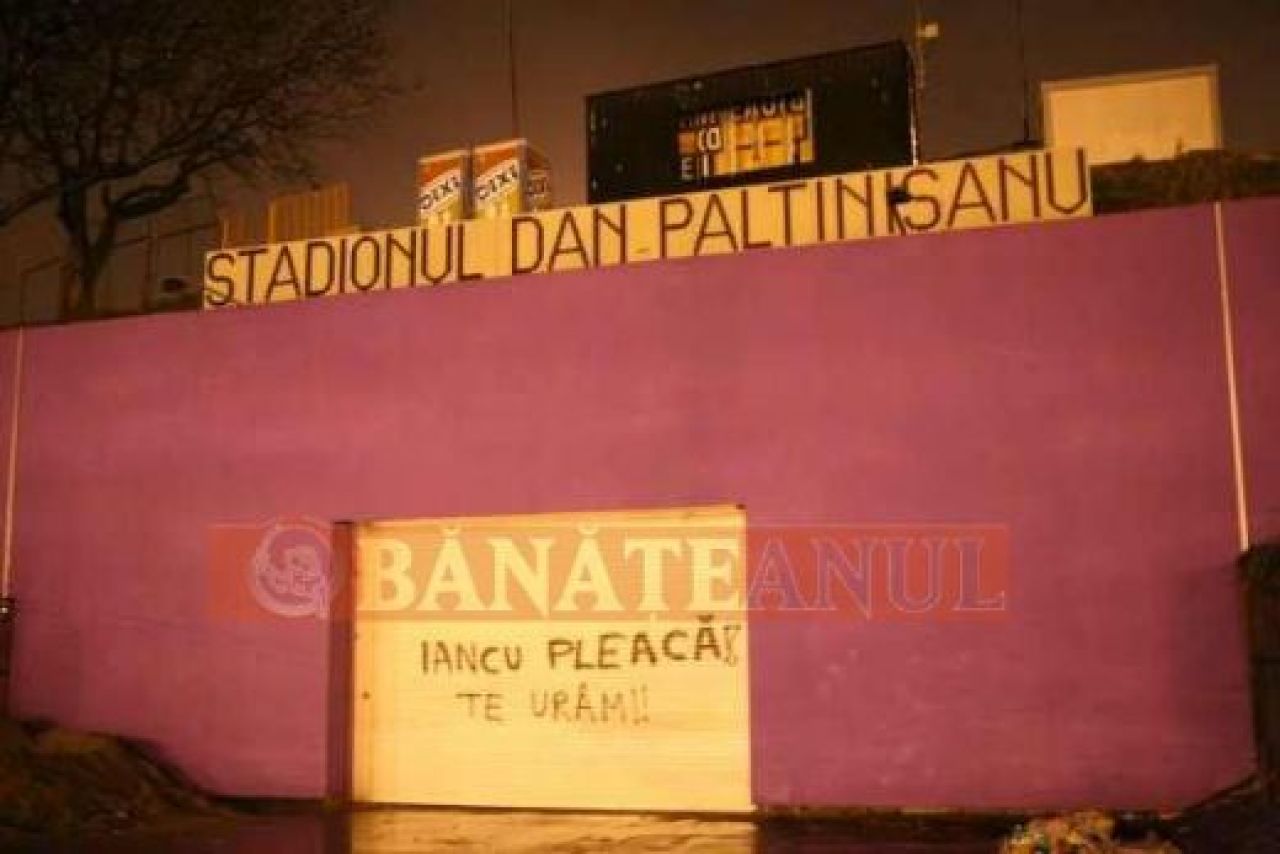VIDEO / Vezi ce mesaje i-au transmis fanii lui Poli lui Iancu!_11