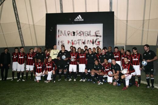 VIDEO: Ciocnirea gigantilor: AC Milan vs All Blacks!_3