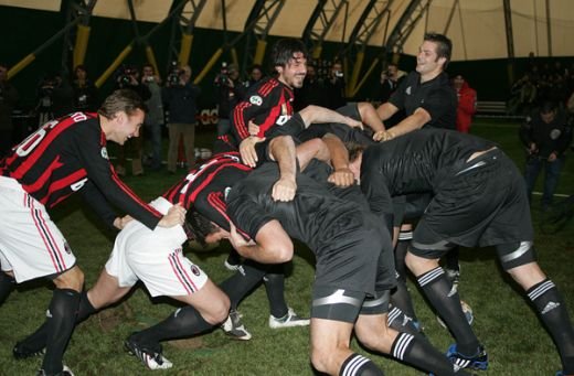 VIDEO: Ciocnirea gigantilor: AC Milan vs All Blacks!_9