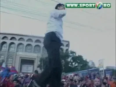 Gigi Becali sarbatorea al 23-lea titlu al Stelei, calare pe Maybach!