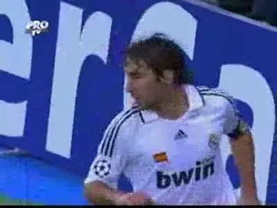 Vezi golul de 1-0 marcat de Raul!