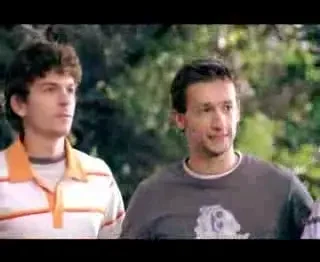 Arnold Stelea se antreneaza cu frigiderul pe scari: