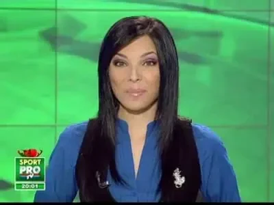 Iti poti imagina? Vezi cum ii sta lui Radoi in culorile lui Dinamo! :)