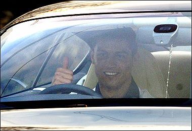 SuperPerformanta! Ronaldo a facut praf un Ferrari cumparat de doar doua zile!_2