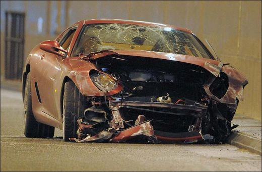 SuperPerformanta! Ronaldo a facut praf un Ferrari cumparat de doar doua zile!_3