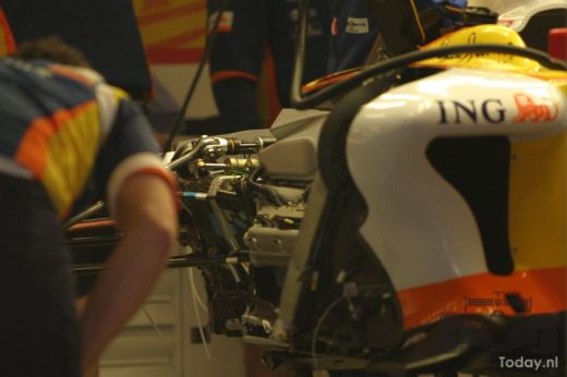 Renault si Williams si-au dezvelit masinile pentru 2009 in Portugalia! Cine va cuceri titlul?_10