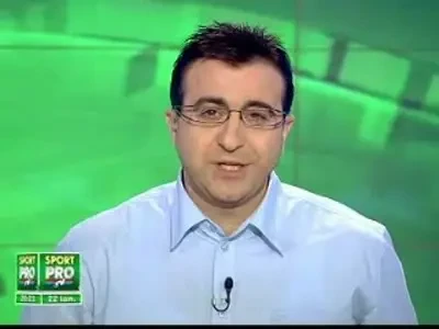 Pentru ca barbatii sunt pe Sport.ro, cum lovesc fetele de la punctul... G: