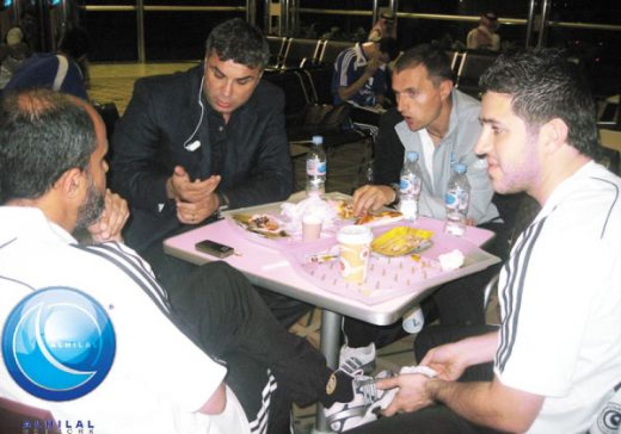 Radoi, superstar in Arabia! Cum a fost intampinat inainte de meciul cu Al Ahli_5