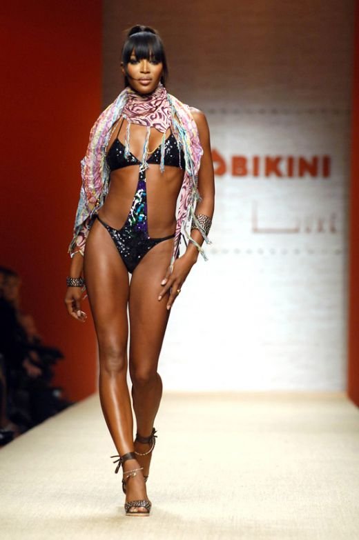 206 mil de dolari pentru Naomi Campbell si Adriana Lima! Ce au vazut americanii in pauza Superbowl!_2