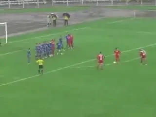 VIDEO / S-a inventat cea mai tare lovitura libera indirecta din istorie!