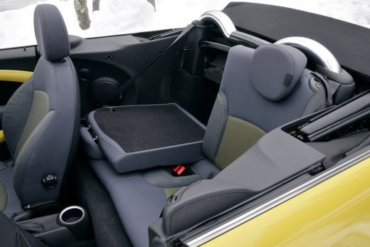 Mini se dezbraca de secrete! Mini topless! Sambata, la 12, la ProMotor, pe PRO TV_2