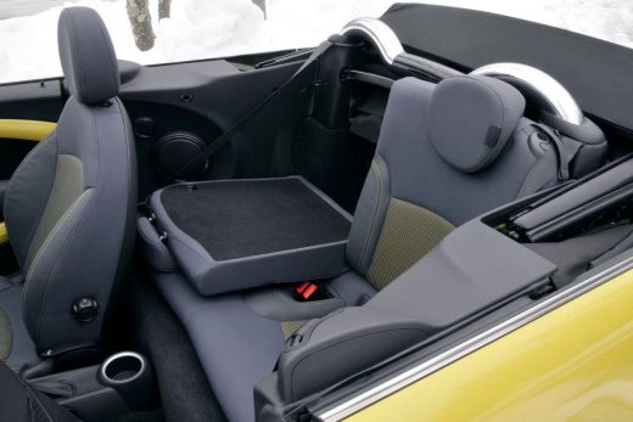 Mini se dezbraca de secrete! Mini topless! Sambata, la 12, la ProMotor, pe PRO TV_2