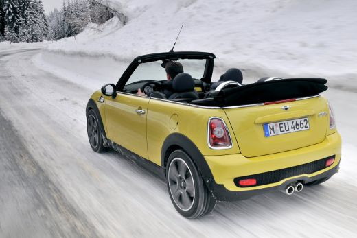 Mini se dezbraca de secrete! Mini topless! Sambata, la 12, la ProMotor, pe PRO TV_7