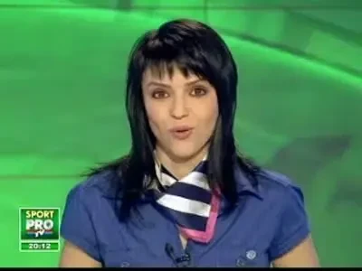 FOARTE TARE! Miron Cozma si-a tras iubita-bodyguard! :)