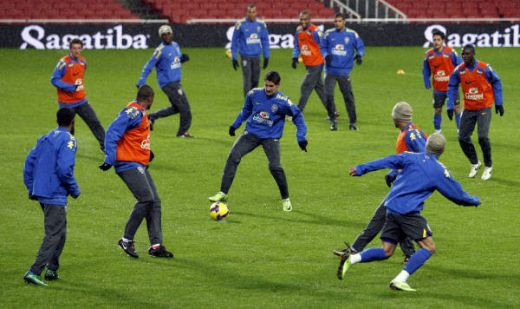 Amical ve(n)deta: Ronaldinho, Pato si Adriano versus Italia!_3