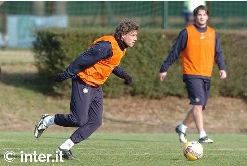 FOTO! In timp ce Romania se chinuia cu Croatia, Mutu si Chivu se antrenau normal_3