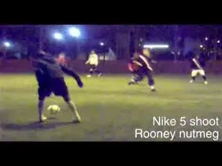 VIDEO / Un pusti l-a ridiculizat pe Rooney in timpul filmarilor unui spot Nike!