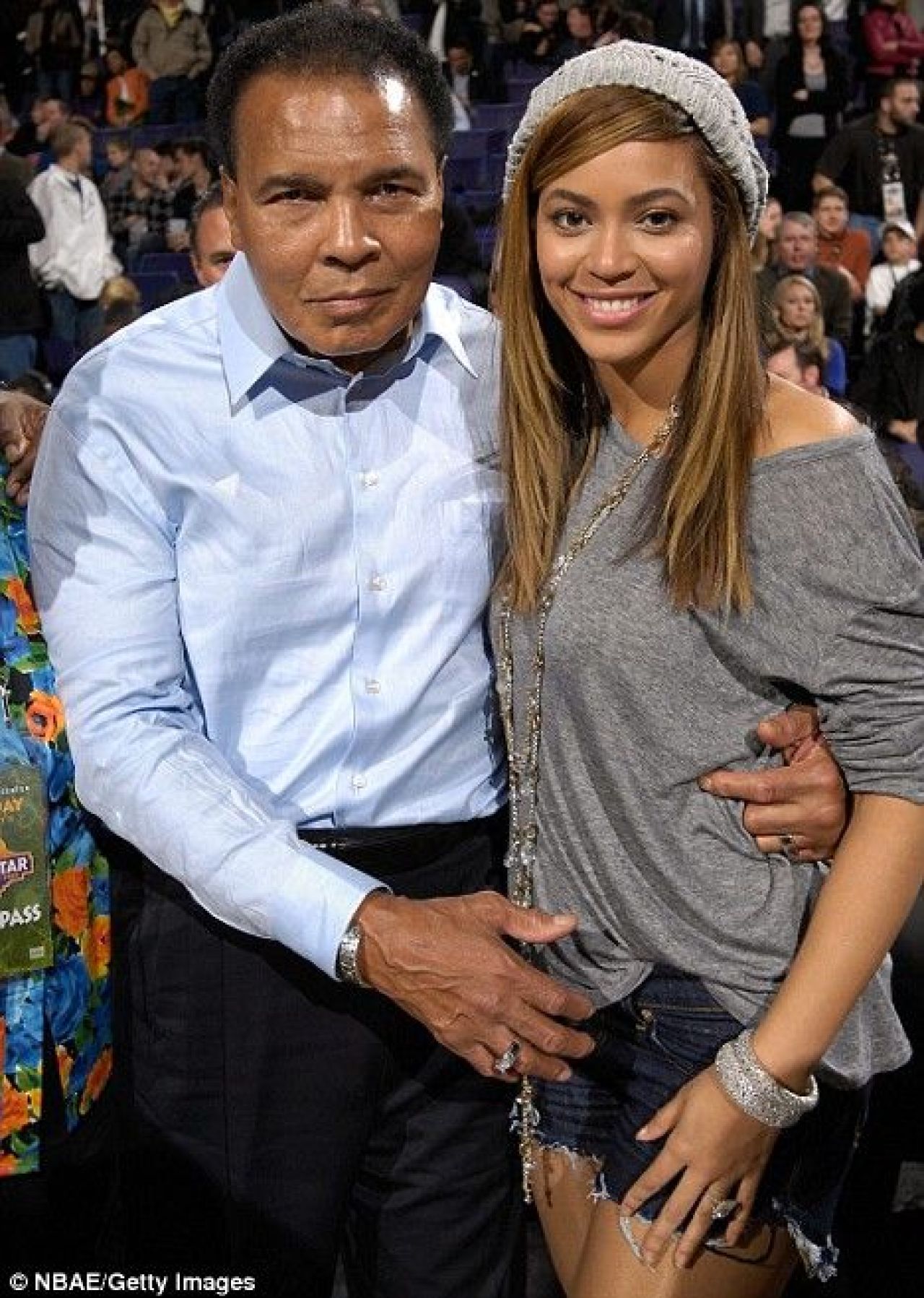 O'Neal si Bryant au facut spectacol in NBA All Star Game: Est 119 - 146 Vest! Eva Longoria si Beyonce in tribune!_3