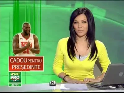 Imaginea zilei! Obama langa cel mai puternic jucator din NBA