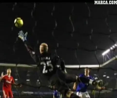 Duel de 47 de mil de &acirc;&sbquo;&not;! Casillas vs Reina - CINE CASTIGA?