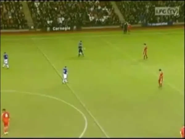 GAFA SECOLULUI: Vezi cum o comite portarul lui Liverpool in derby-ul cu Everton!