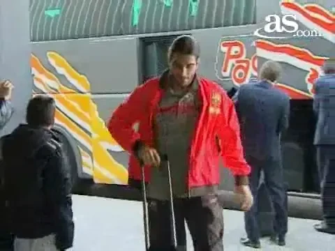 Messi, primit ca un zeu la Lyon! Vezi cum a fost asaltata de fani Barcelona in Franta!