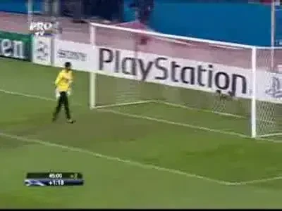 Forlan face 2-1, dupa o gafa incredibila a portarului Helton!