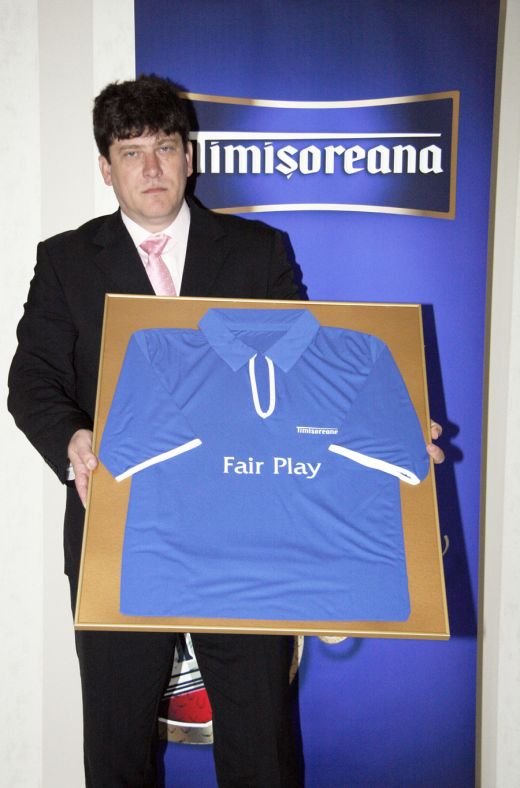Razvan Lucescu trimite Tricoul Fair-Play Timisoreana la Medias lui Cristian Pustai!_4